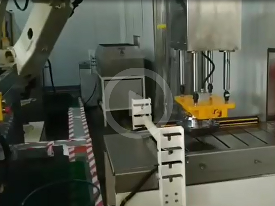 吸盤機械手吸附法蘭零件現場視頻